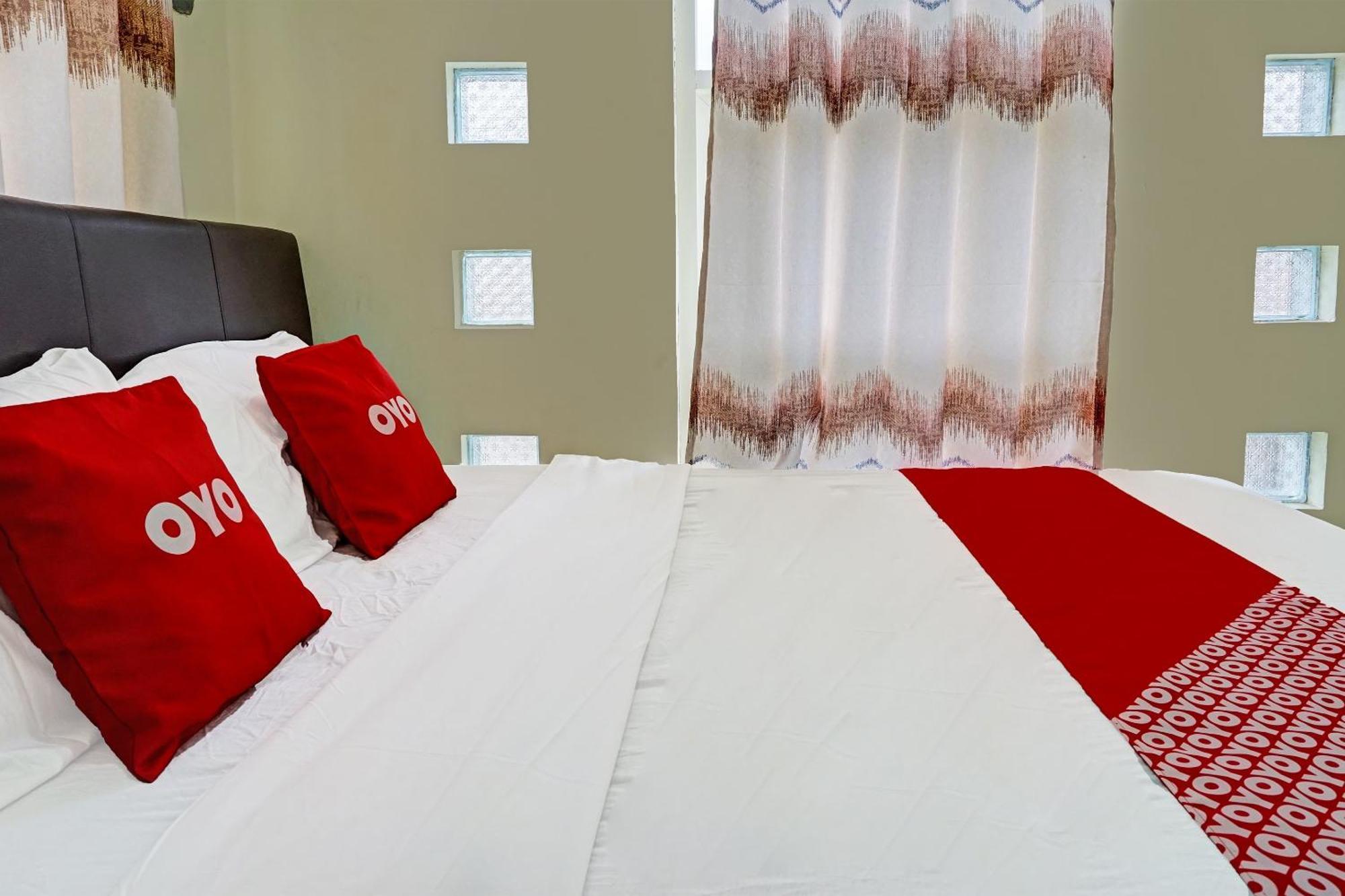 Oyo 91707 Jannah Homestay Syariah Dau Экстерьер фото
