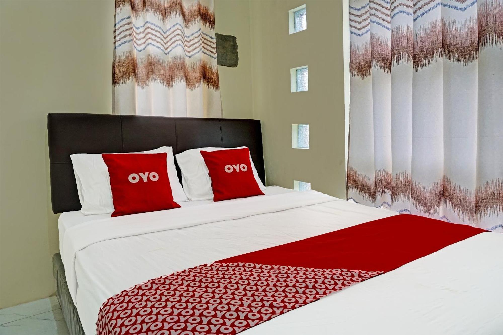 Oyo 91707 Jannah Homestay Syariah Dau Экстерьер фото