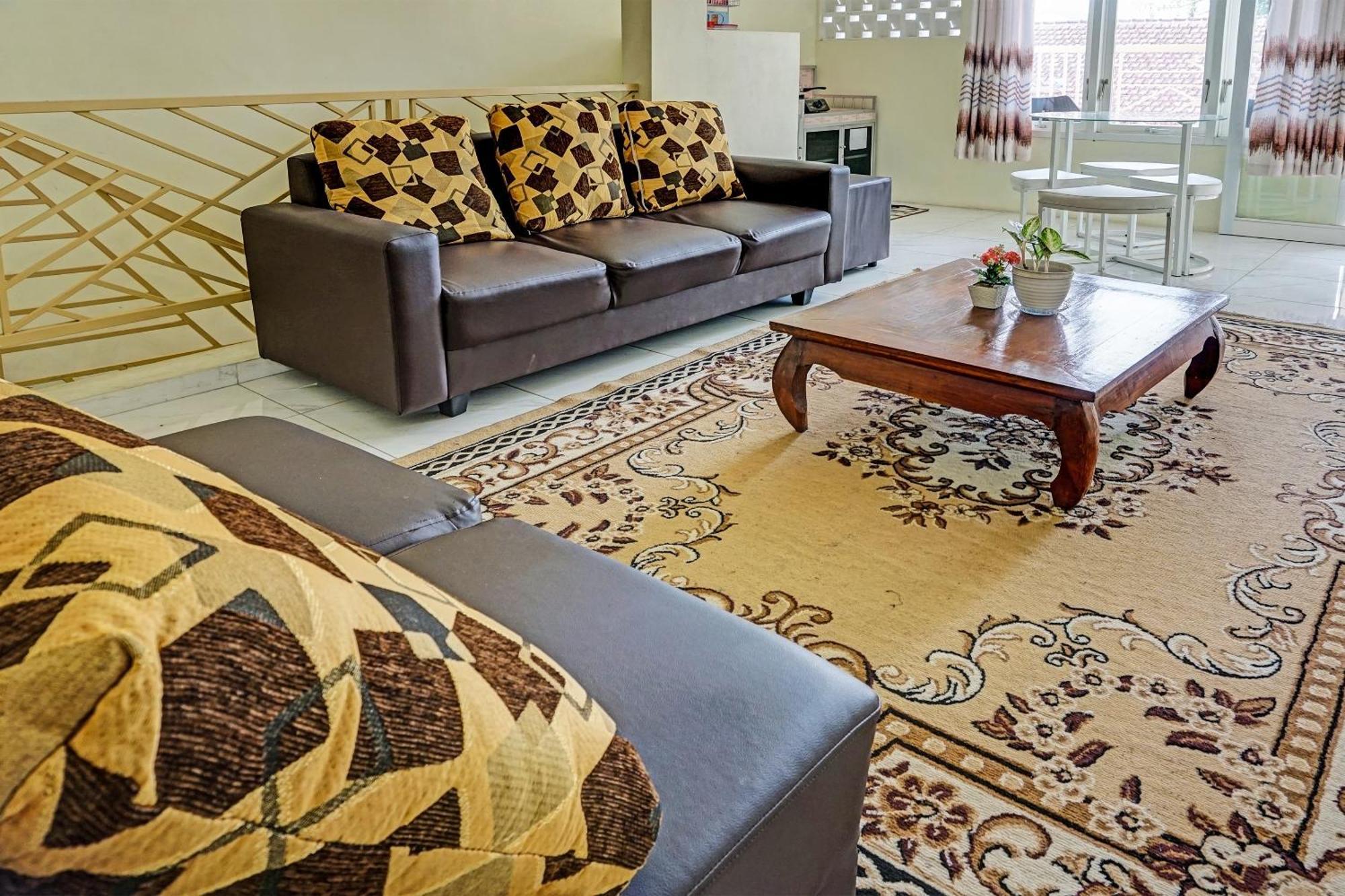 Oyo 91707 Jannah Homestay Syariah Dau Экстерьер фото